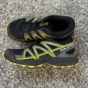 Salomon Speedcross Trail kids running hiking shoes size 4